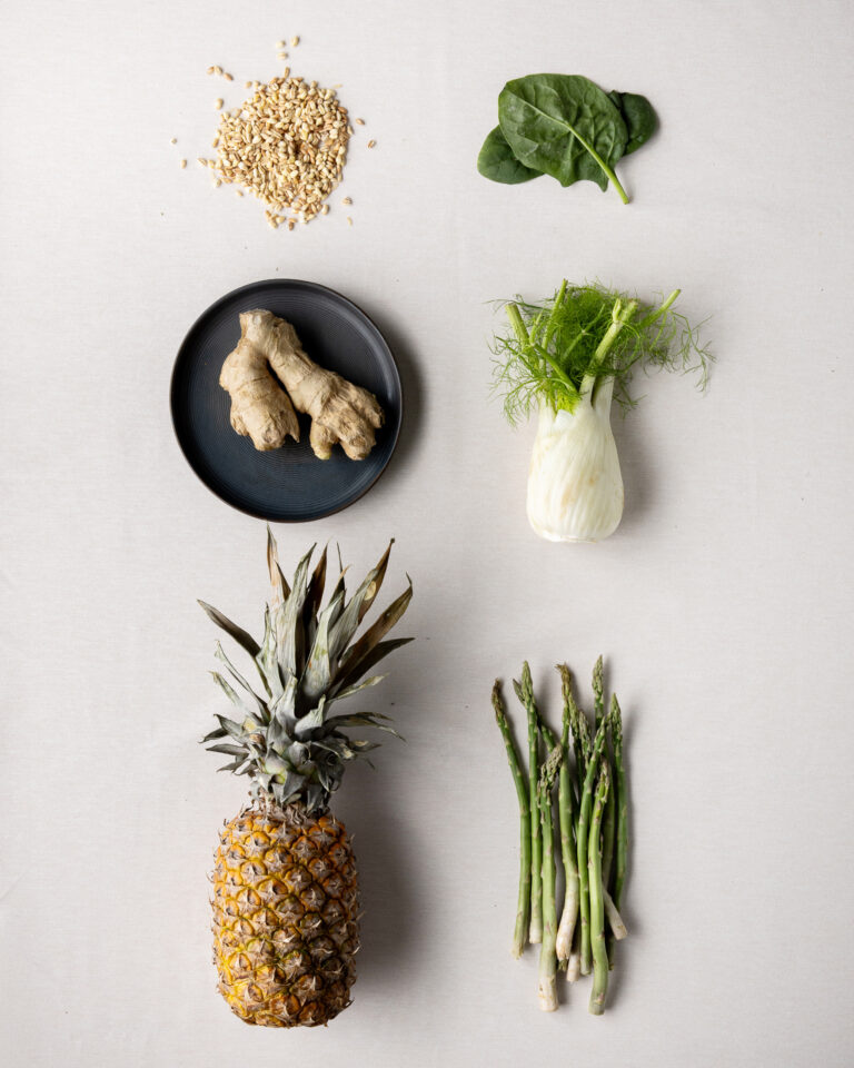 Alimenti per una nutrizione mirata: zenzero, spinaci, finocchio, ananas e asparagi