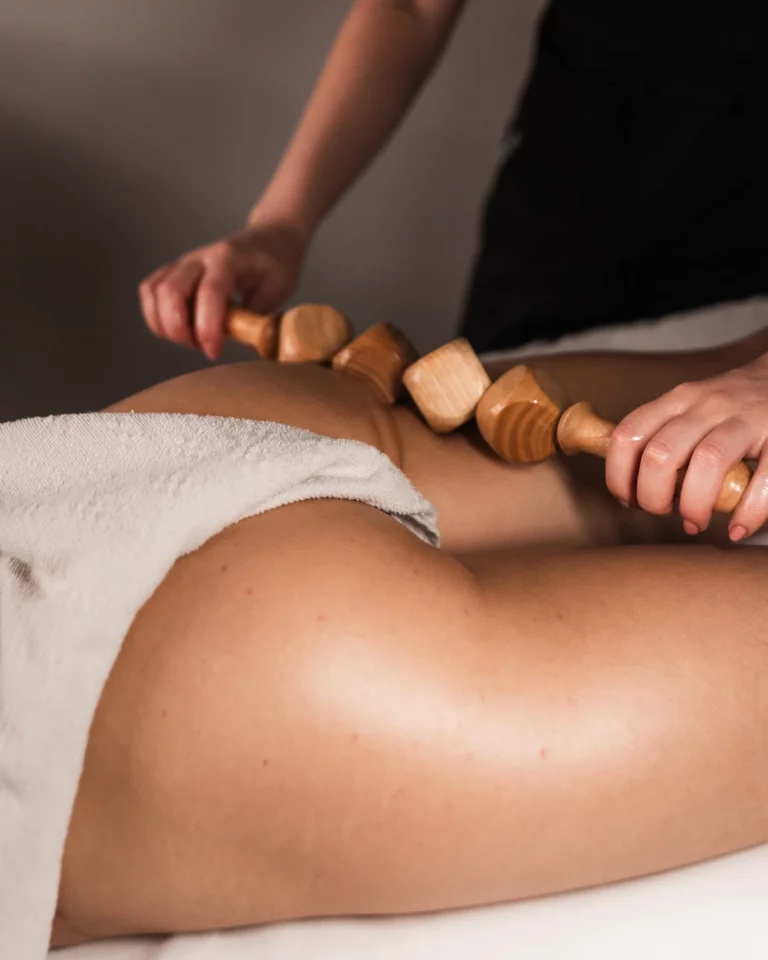 Maderoterapia su fianchi e glutei: il percorso rimodellante